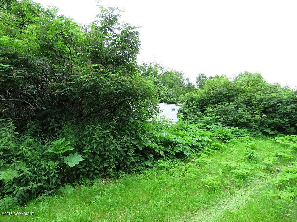 1st image of 5012 Thompson Dr