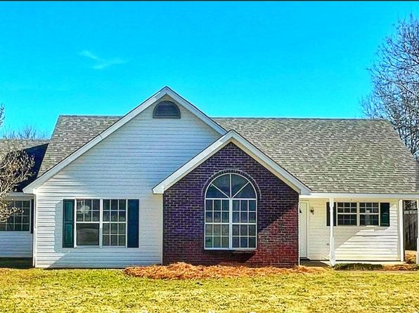 100 Spring Hollow Dr