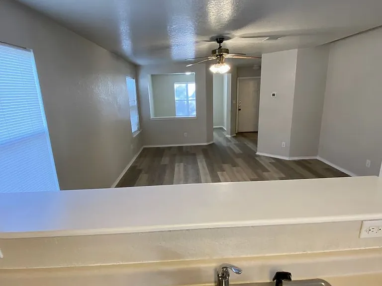 415 Allendale Oak — Photo 6