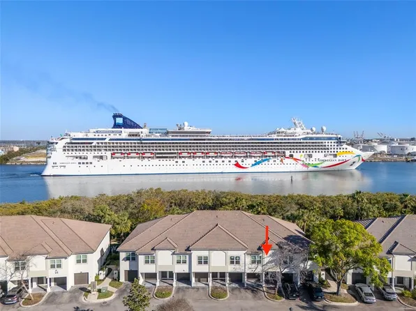 1037 Normandy Trace Rd, Tampa, FL 33602