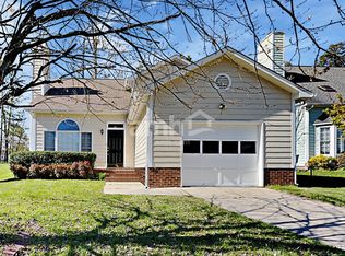 29 Park Village Ln, Greensboro, NC 27455