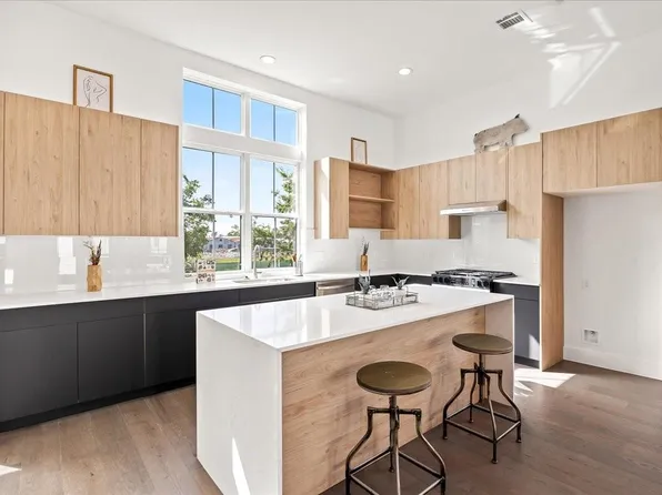 2855 Decker Pl, Houston, TX 77003