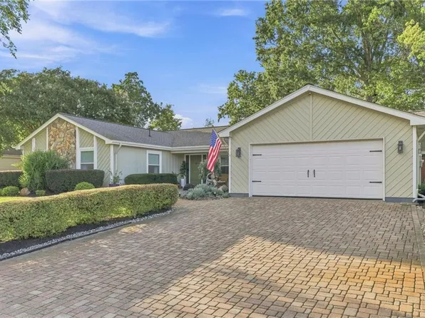 2272 Tanglewood Trl, Virginia Beach, VA 23454