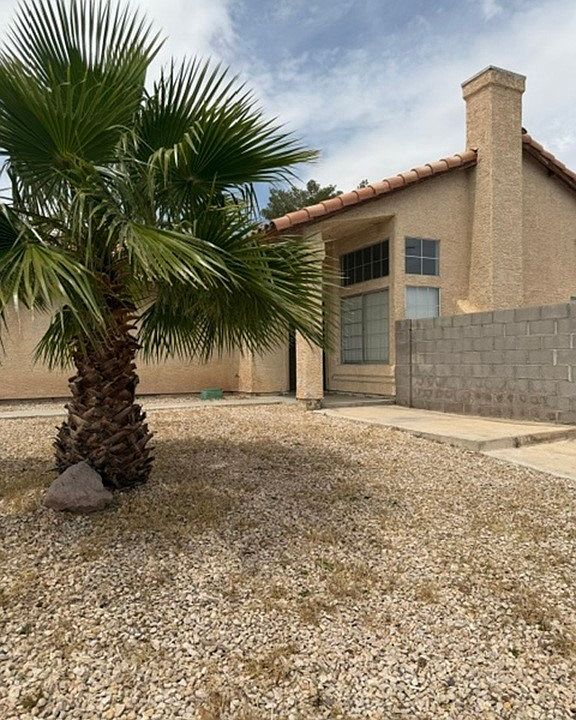 1st image of 6204 Caprino Ave