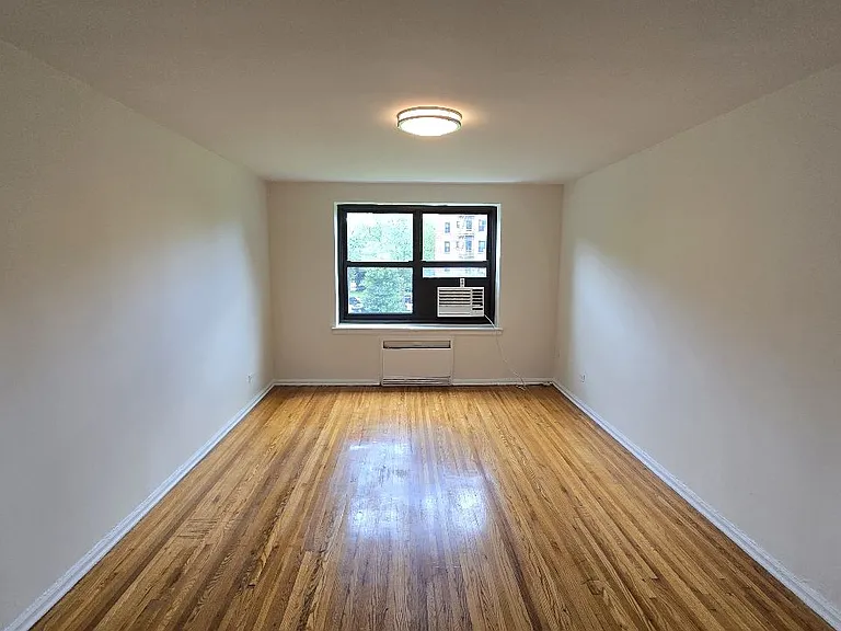 212-12 73rd Ave #4C — Photo 1