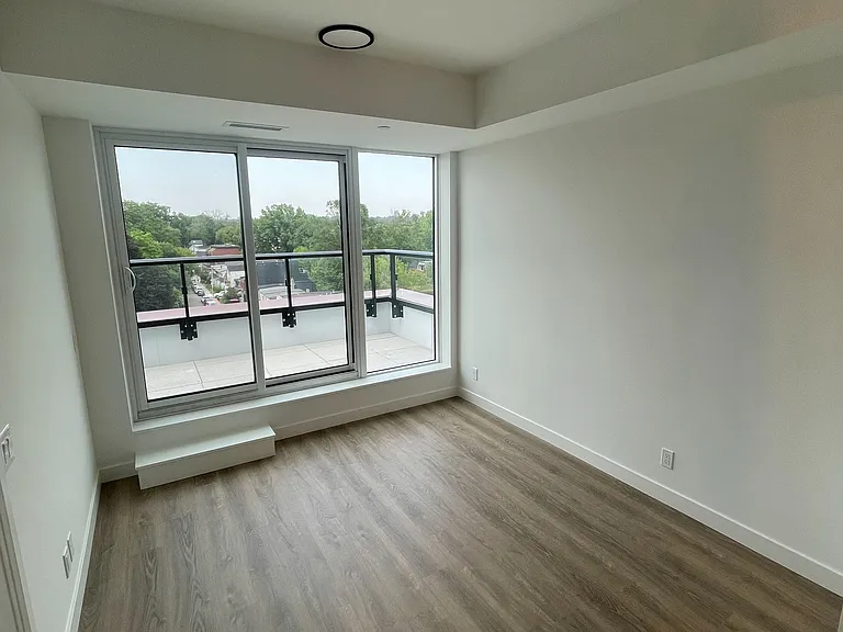 1050 Eastern Ave #625 — Photo 15