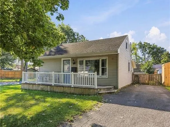 21 Exeter Ave, Welland, ON L3B 4X9
