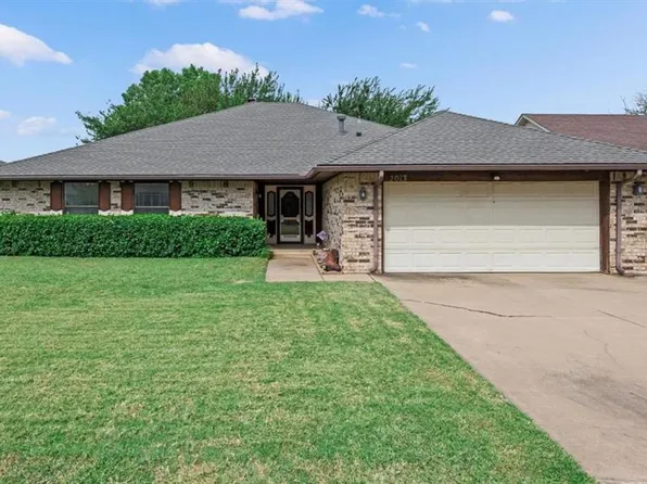2013 Tanglewood Dr, Edmond, OK 73013