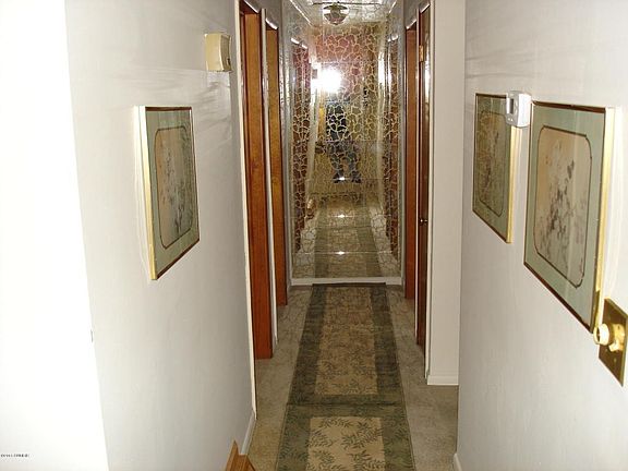 4th image of 540 E Delaware Ave