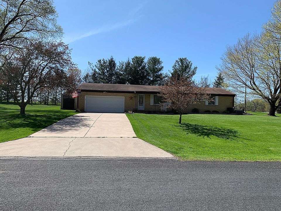 1st image of 3908 Applewood Dr
