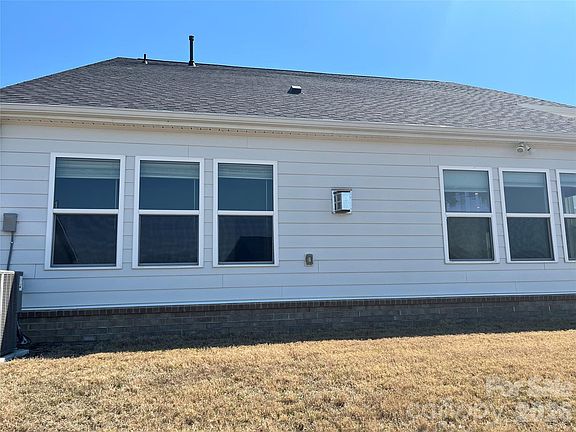 4th image of 1111 Kalli Dr