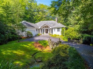 220 Pipers Ct, Highlands, NC 28741