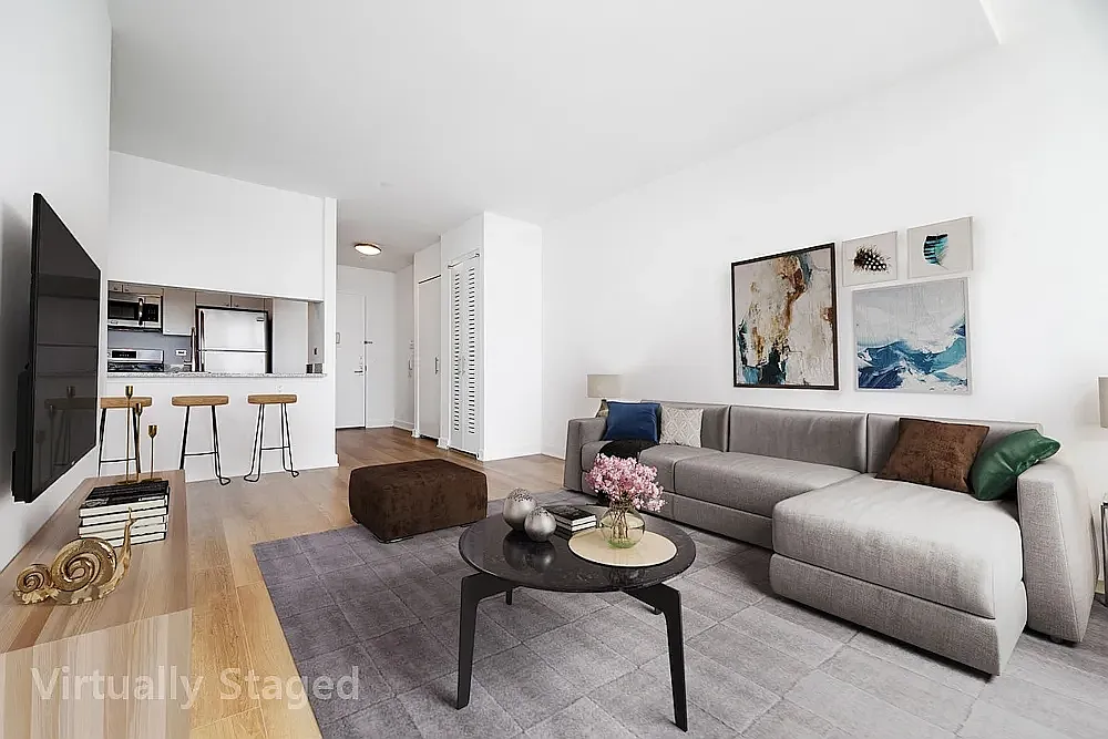 43-10 Crescent Street — Photo 2
