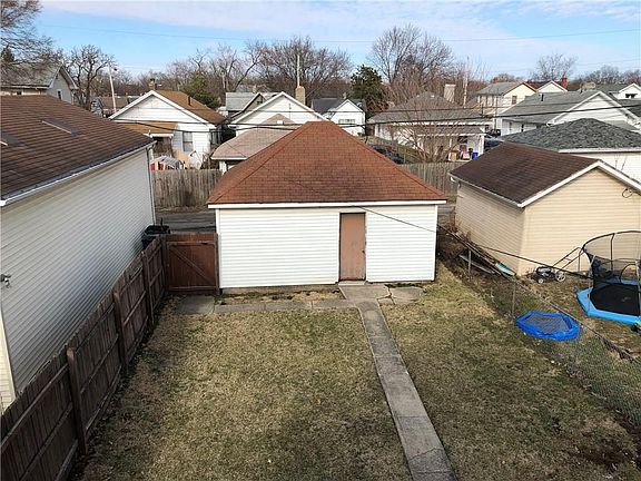 2nd image of 2145 Bellefontaine Ave