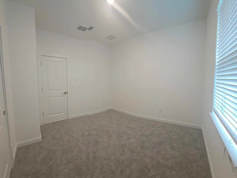 8442 Bay Oaks Dr — Photo 9