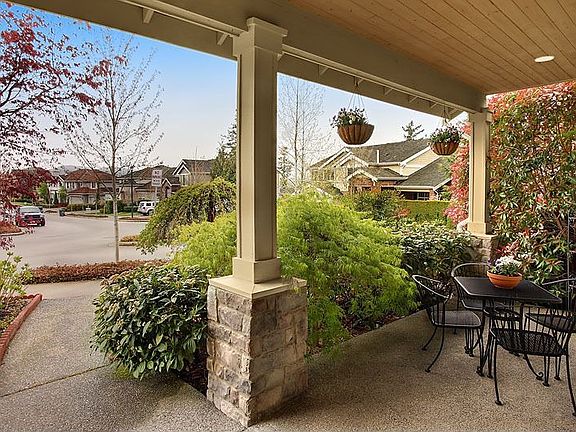3rd image of 2100 NE Katsura St