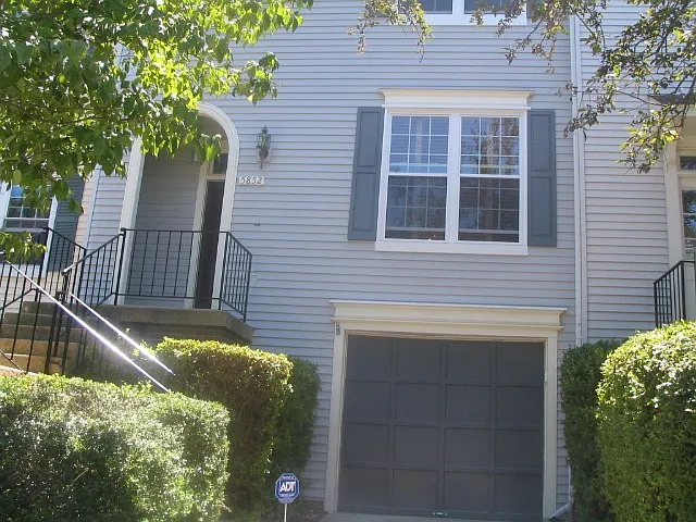 5852 Wye Oak Commons Ct #26 photo 1