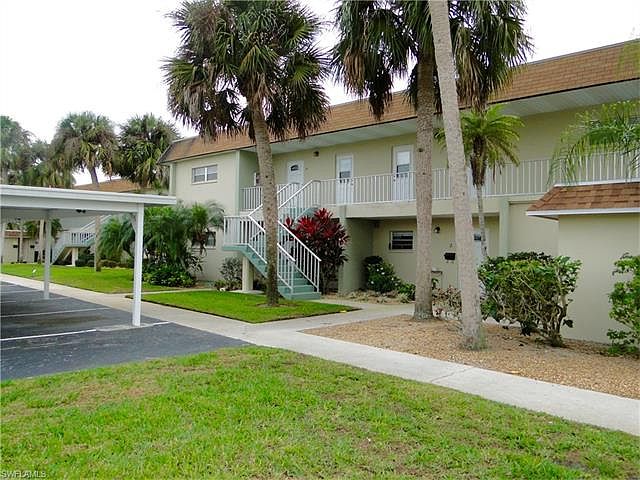 1st image of 1715 Golf Club Dr APT 1