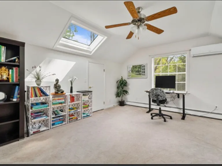 121 Birchwood Dr #1 — Photo 9