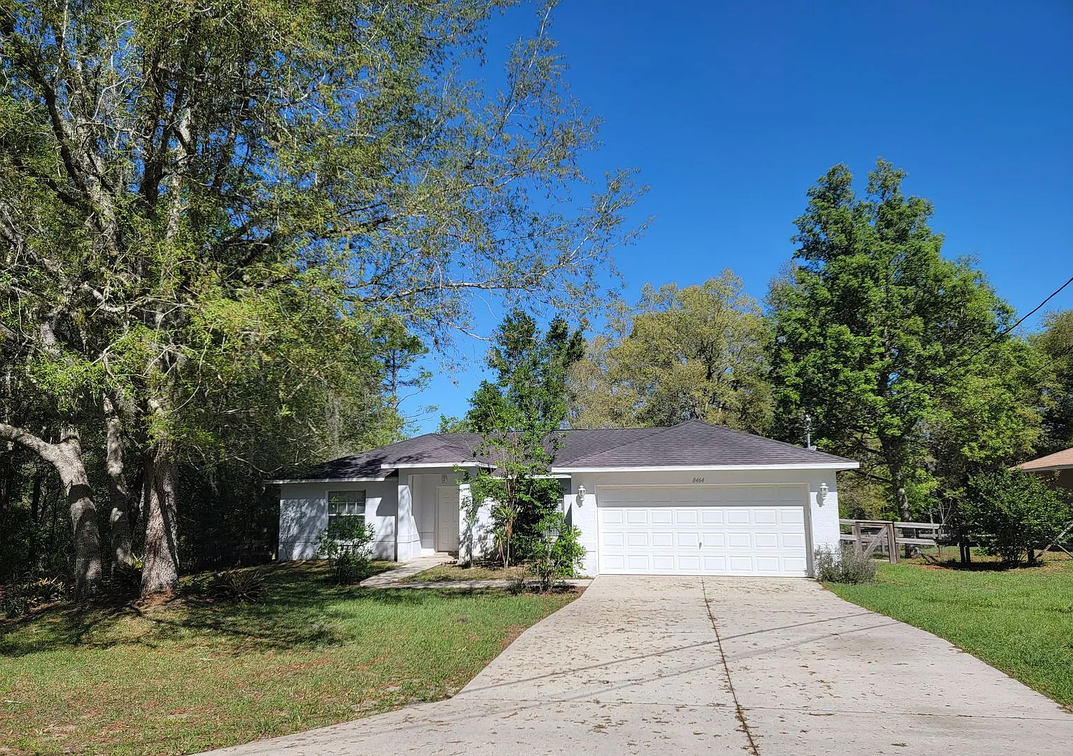 Gorgeous 3/2/2 in Citrus Springs — Photo 1