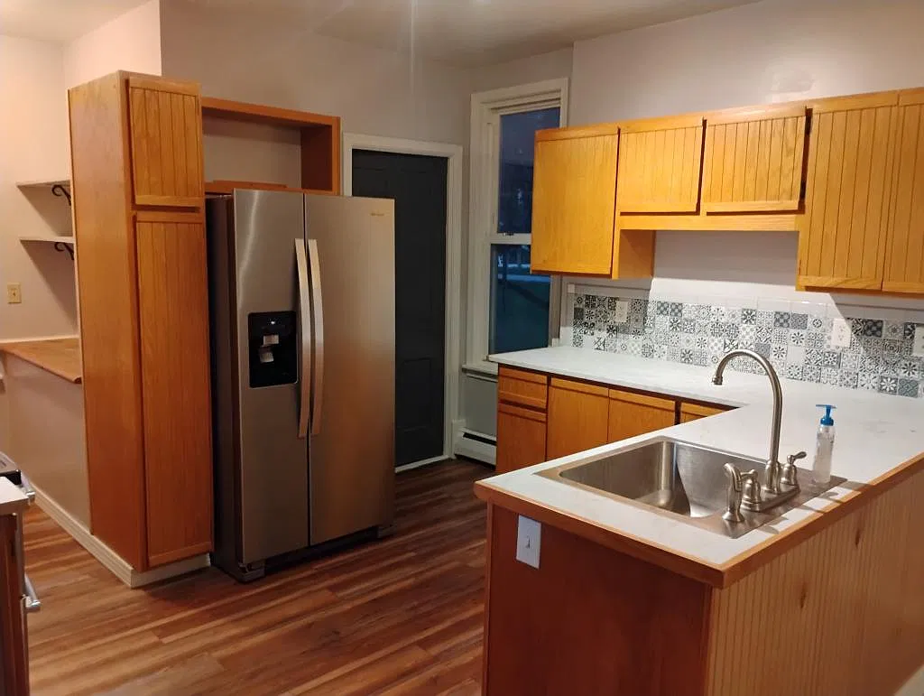 210 Lake St — Photo 3