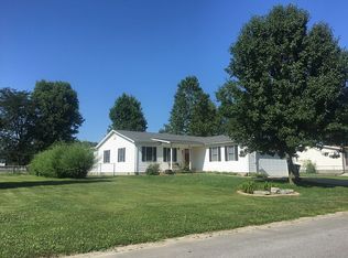 820 E Sunset Pike Dr, Terre Haute, IN 47802
