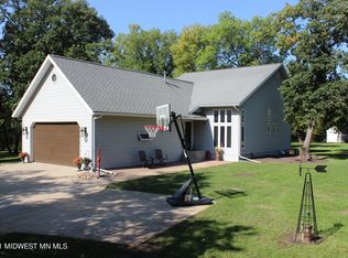 32941 N Pickerel Dr, Richville, MN 56576