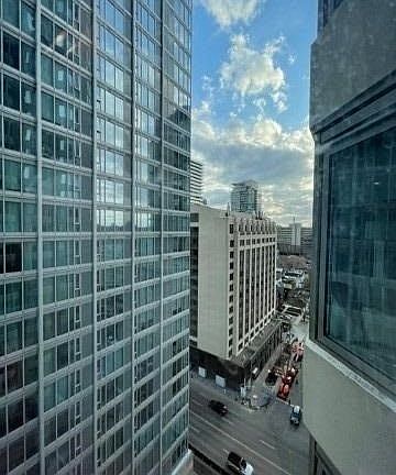5th image of 155 Yorkville Ave #1509