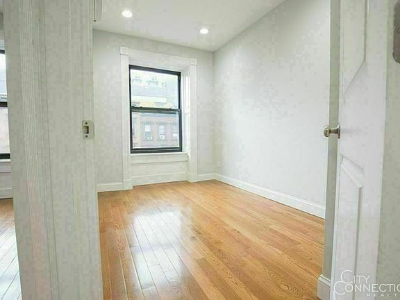 5th image of 31 E 126th St #4A