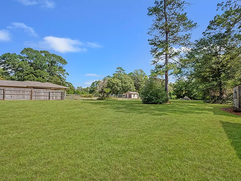9438 FM 777 — Photo 22