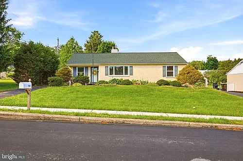 1806 Wayne Dr W Photo 1