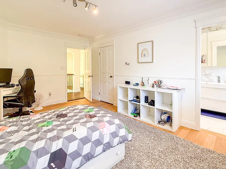 1249 Chartwell Pl — Photo 30