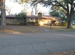 1822 Edna Dr, Vicksburg, MS 39180