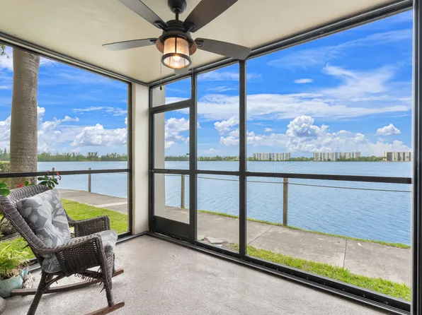 116 Lake Emerald Drive #101, Oakland Park, FL 33309