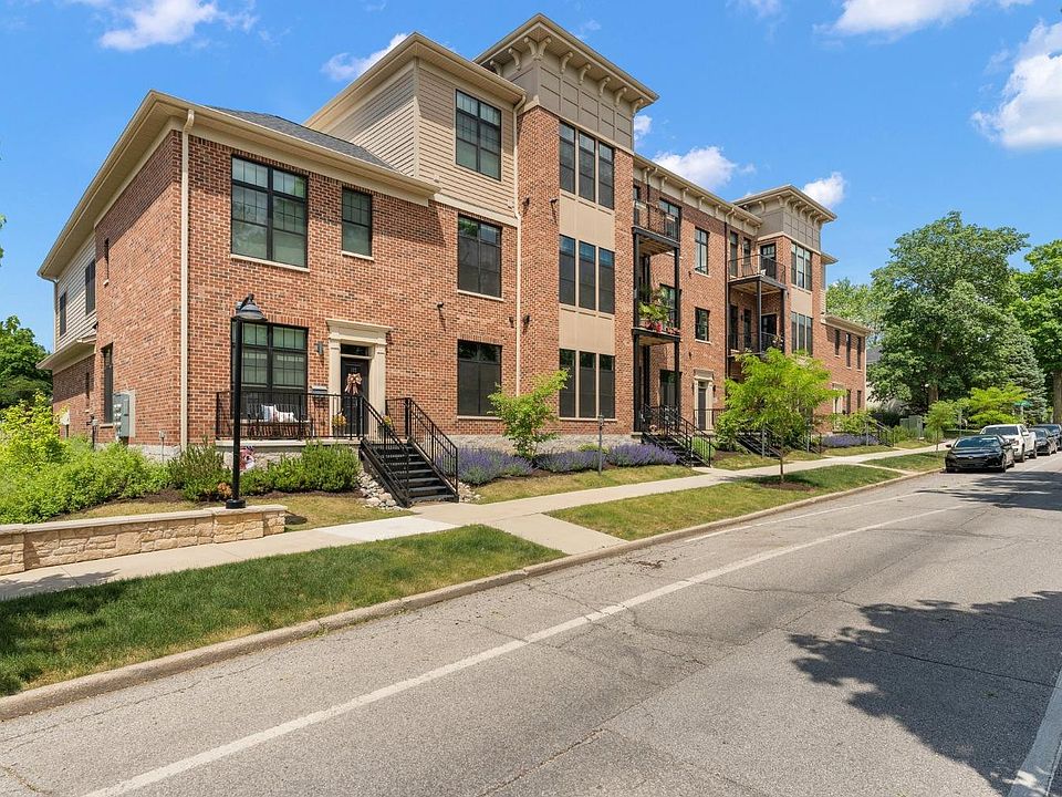 1st image of 354 W Chicago St #203