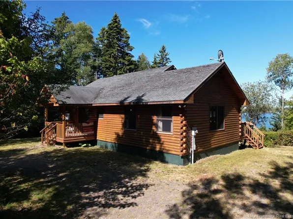 389 Bunker Hill Rd, Campobello Island, NB E5E 1M4