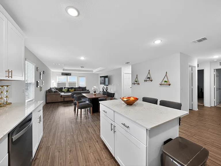 4429 Greyberry Dr — Photo 4
