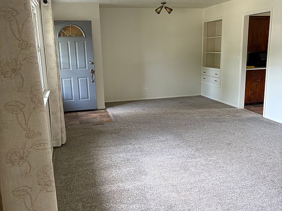 4th image of 2027 Avenue C