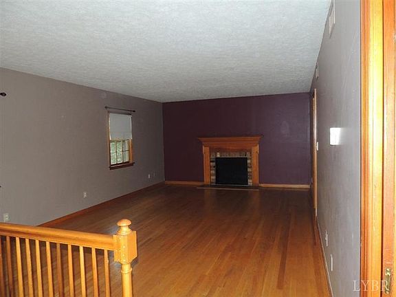 2nd image of 753 Rainbow Forest Dr