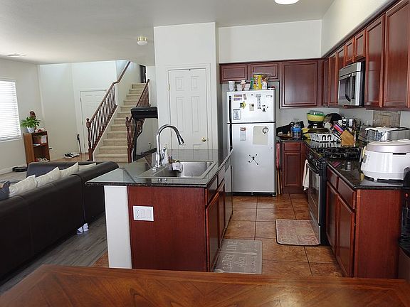 4th image of 9528 Quitman Ave