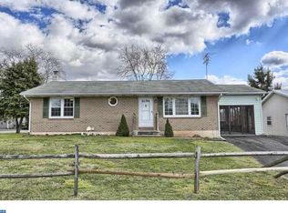 2 Oak St, Reading, PA 19606