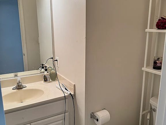 2nd image of 1810 Cedar Cove Way #201
