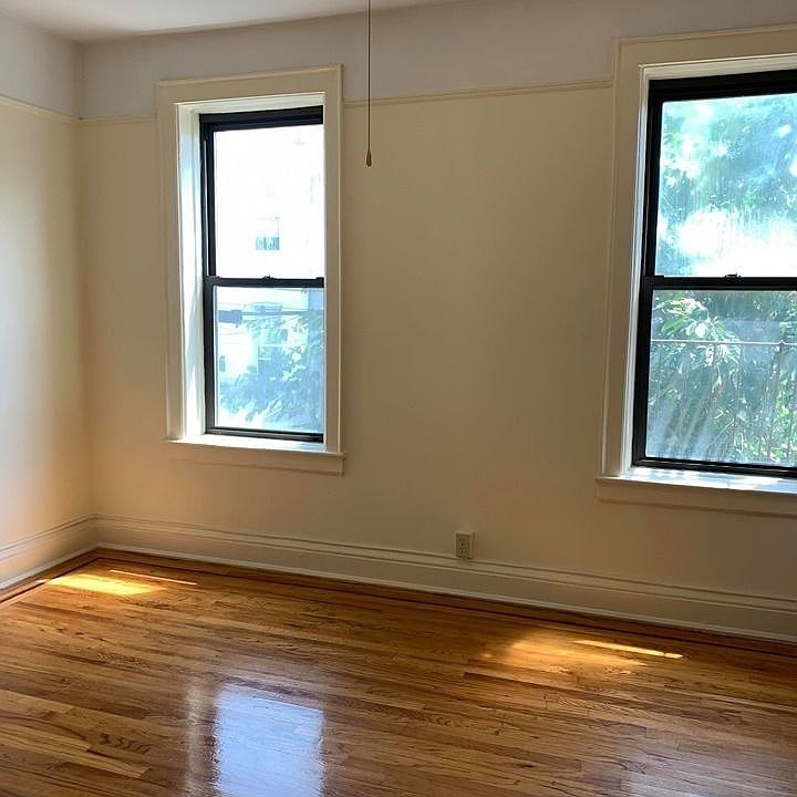 2nd image of 8785 Bay 16 St #2Z