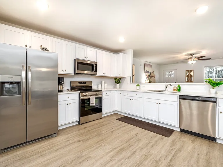 237 Hudson Dr — Photo 45