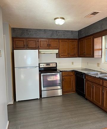 5th image of 909 Washington Ave APT 2
