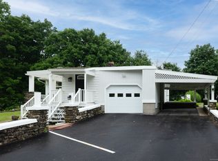 95 Center St, Wolcott, CT 06716