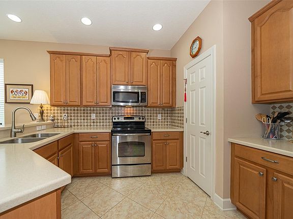 4th image of 16053 Bella Woods Dr
