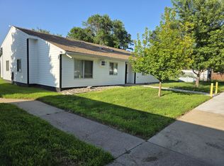 320 E 3rd St APT 6, Bridgewater, SD 57319