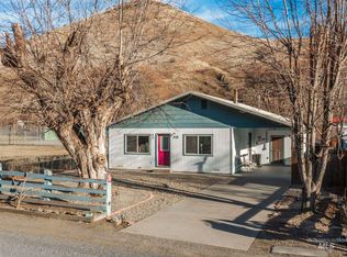 315 River St, White Bird, ID 83554