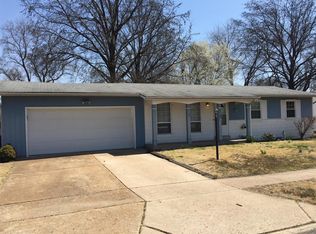 2165 Lindsay Ln, Florissant, MO